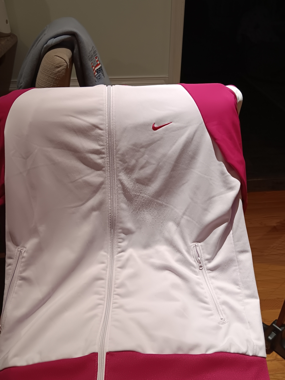 Nike Women’s White and Fuchsia Full-Zip Jacket
